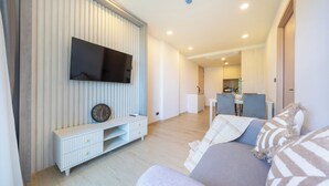 公寓, 1 間臥室 (Ozone Condo Prestigious Laguna Area) | 起居區