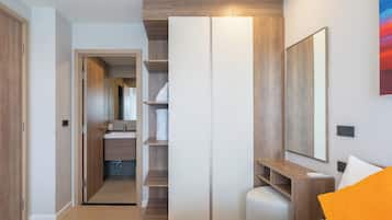 In-room safe, iron/ironing board, free WiFi