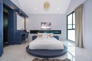 Free cots/infant beds, free WiFi, bed sheets - The Granary Designer Loft 3Br Pool Villa In Pasak (Choeng Thale)