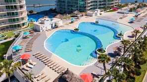 Piscina coperta, una piscina riscaldata
