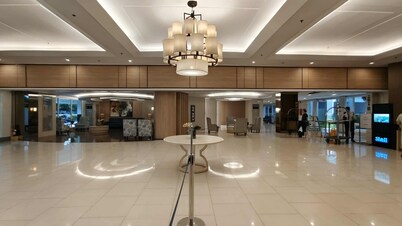 The Royal Bloom Room-1409TowerA