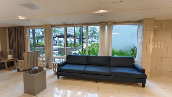 Family Studio, Non Smoking, City View | Interior - The Royal Bloom Room-1409TowerA (Pasay)