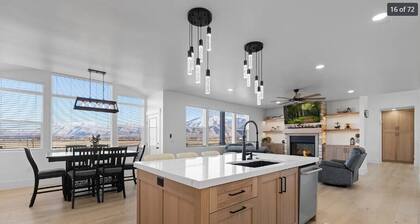 Luxury Farm Retreat with Theater Room & Panoramic Mountain Views