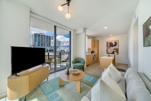 Living area - Crosby Miami WTC 2BR/2BA Corner City #601 (Miami)