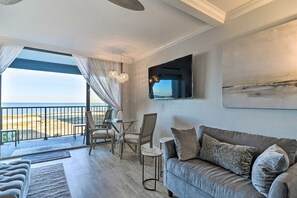 Living area - Oceanfront condo on the sand!  Awesome sunset views. Family friendly! (Clearwater)