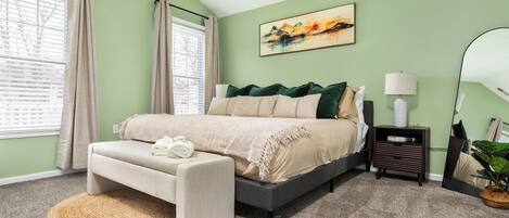 3 bedrooms, desk, iron/ironing board, travel cot