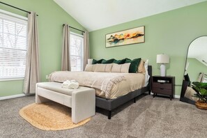 3 bedrooms, desk, iron/ironing board, travel crib