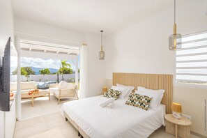 3 bedrooms, in-room safe, iron/ironing board, free WiFi - Villa Andrea: where the Caribbean is lived with calm and elegance. (Case-Pilote)