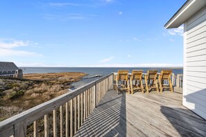 Property grounds - Sounds Good - Sound front home with stunning views and hot tub (Buxton)