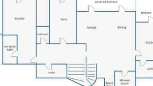 A floor plan with a pool, balcony, double room, twin rooms, bathroom, lounge, dining area, terrace, kitchen, shower room, and en suite bathroom. - A spacious three-floor villa perfect for relaxing with friends or family. (Estoi)
