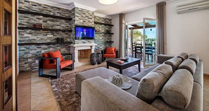 Enjoy your own private villa in Estoi with optional heated pool.