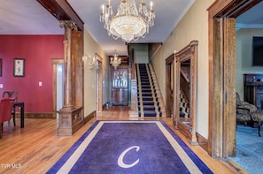 Interior - Spacious Historic Home Close to Downtown Bristol! (Bristol)