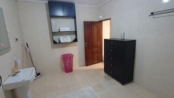 Handtücher, Seife, Toilettenpapier