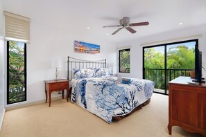 Tabla de planchar con plancha, wifi gratis y ropa de cama 