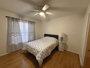 4 makuuhuonetta, Wi-Fi, vuodevaatteet