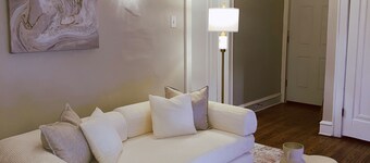 Stylish Furnished Private Milwaukee Apt - Close to Local Attractions