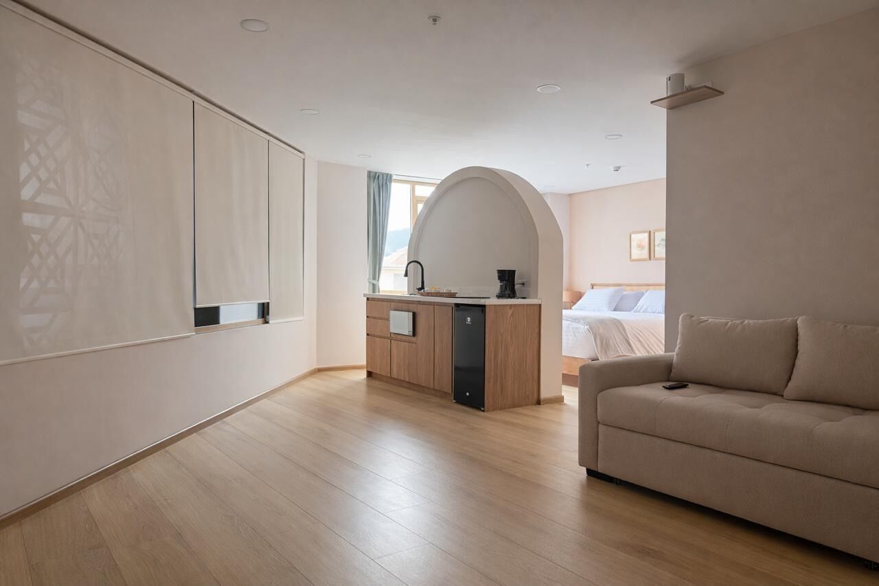 Suite familiar | Cuina privada | Frigorífic petit i microones 