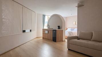 Suite familiar | Cuina privada | Frigorífic petit i microones