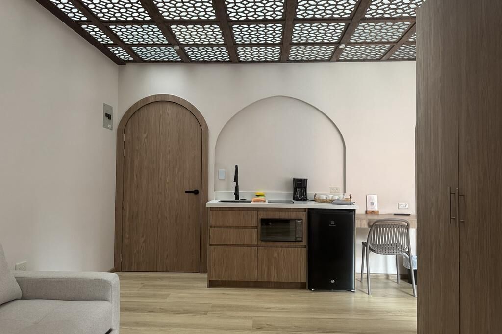 المنشأة من الداخل