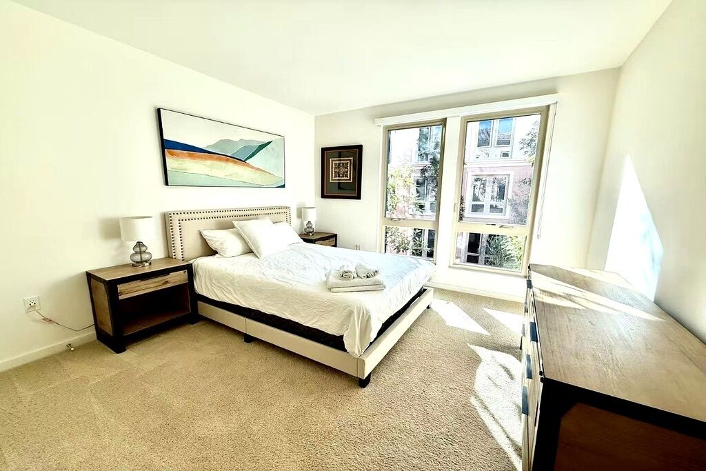 2 多间卧室、熨斗/熨衣板、WiFi、床单