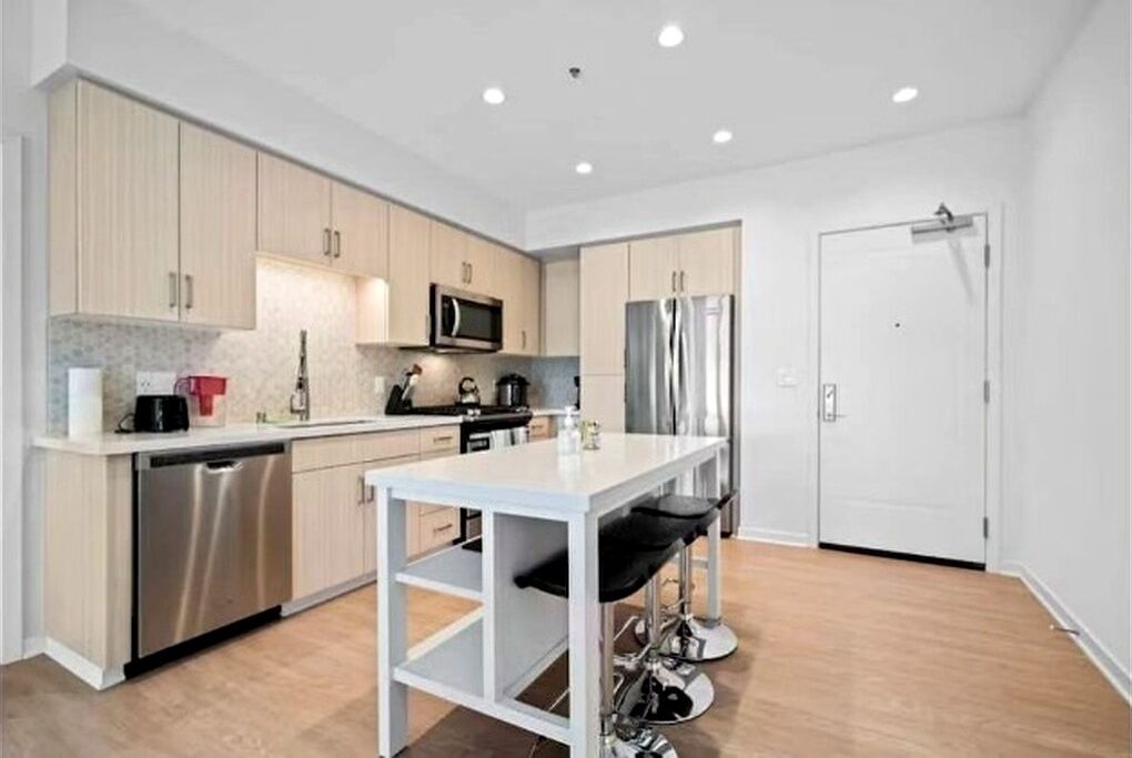 冰箱、微波炉、烤箱、炉灶