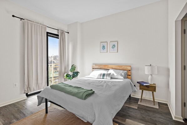 1 habitación, tabla de planchar con plancha, wifi gratis y ropa de cama 