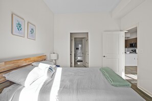 1 habitación, tabla de planchar con plancha, wifi gratis y ropa de cama 