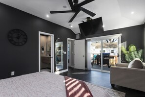 4 chambres, fer et planche à repasser, Wi-Fi, draps fournis