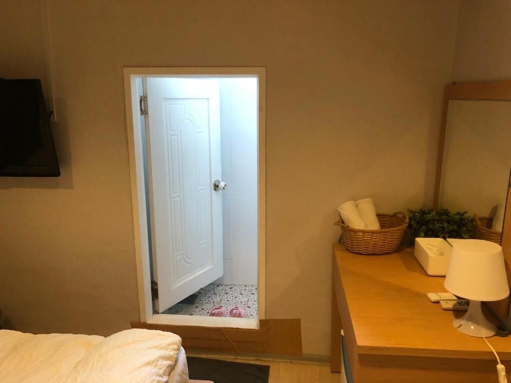 Twin Room | Free WiFi