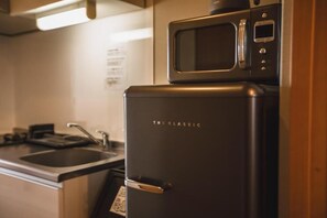 Premium Apartment, Balcony, City View | Private kitchen | Electric kettle, cleaning supplies, paper towels - R Residences Namba South 1 (Osaka)