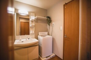 Slippers, bidet