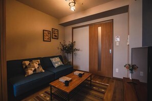 Premium-Apartment, Balkon, Stadtblick | Innenbereich