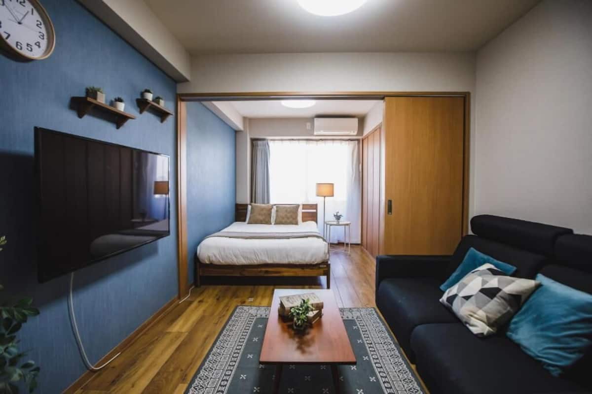 Premium Apartment, Balcony, City View | Langsir/tirai gelap terus, kalis bunyi, seterika/papan seterika 