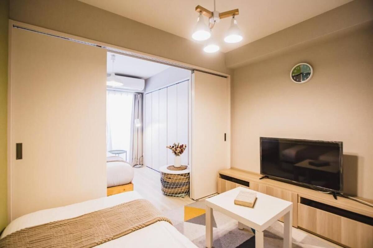 Premium Apartment, Balcony, City View | Langsir/tirai gelap terus, kalis bunyi, seterika/papan seterika 