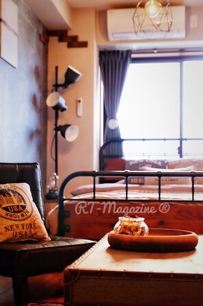 Cortinas blackout, quartos à prova de som, ferros/tábuas de passar roupa