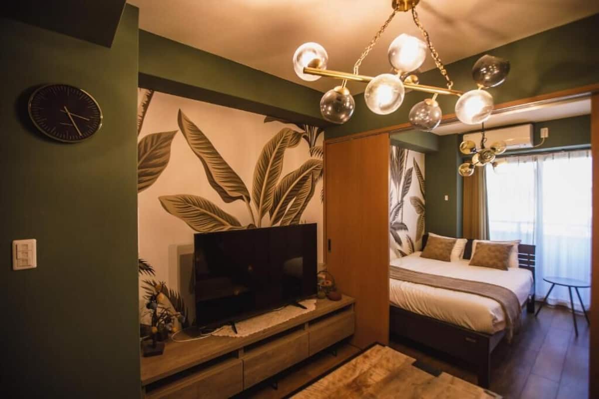 Premium Apartment, Balcony, City View | Langsir/tirai gelap terus, kalis bunyi, seterika/papan seterika 