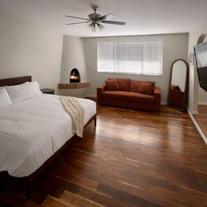 3 slaapkamers, een strijkplank/strijkijzer, wifi, beddengoed