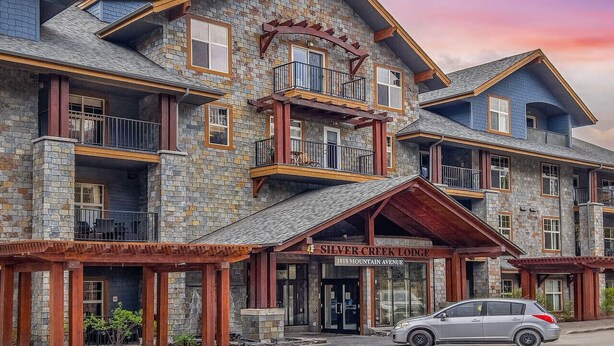 Exterior - Relaxing 1BR Getaway. Hot tub + Amazing Mtn Views (Canmore)