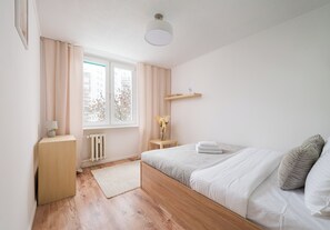 2 slaapkamers, een strijkplank/strijkijzer, wifi, beddengoed