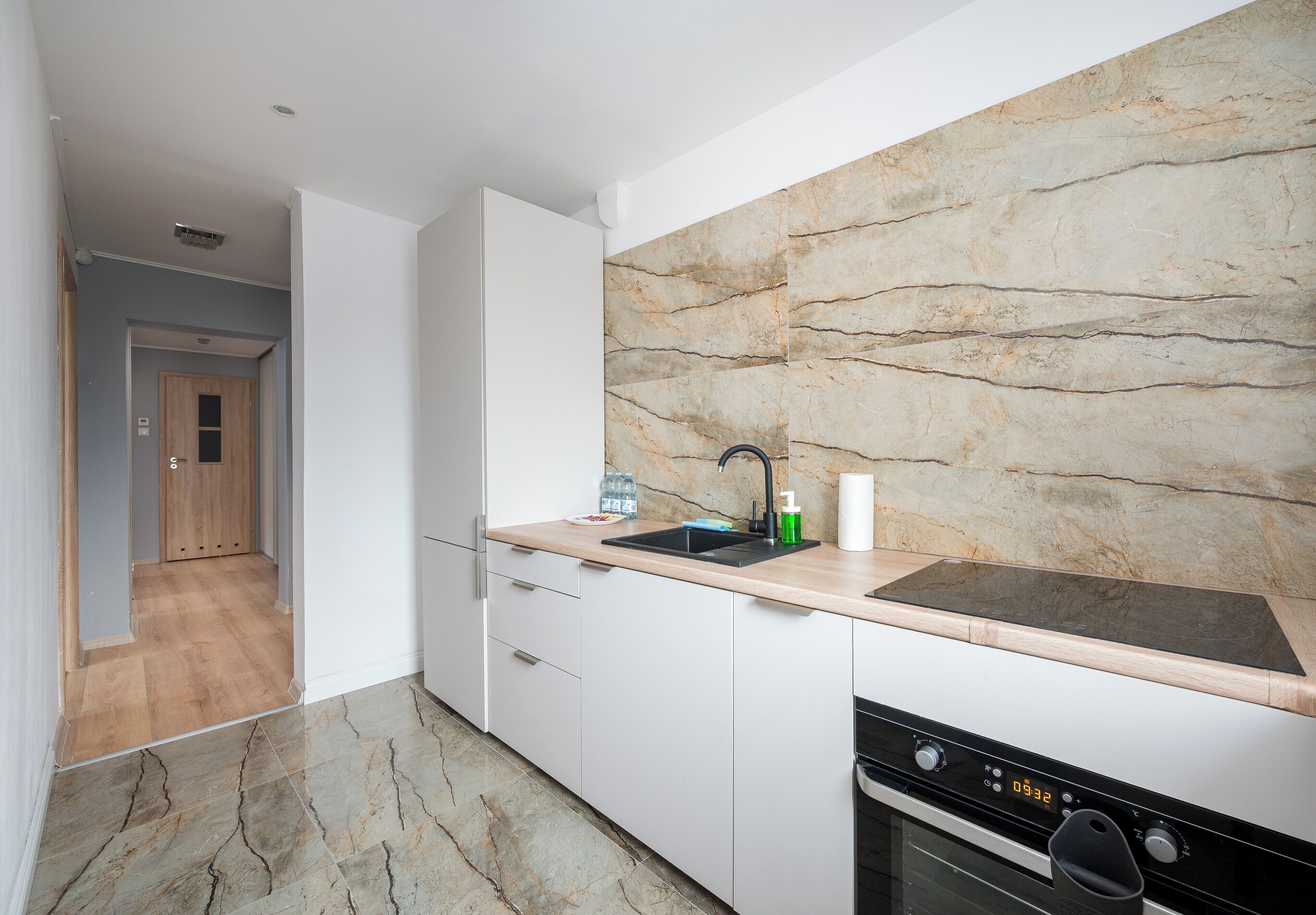 Réfrigérateur, four, plaque de cuisson