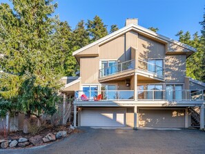 Exterior - St Mortiz Townhome - Walk to Whistler, Alta Lake, Whistler Golf Course (Whistler)