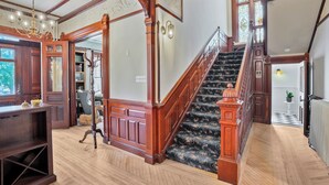 Interior - Heritage Estate 1893 - Former Inn - Walk Downtown (Wolfville)