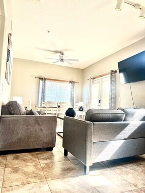 Smart TV - Minutes to Disney! Family-Friendly Resort Condo (Kissimmee)