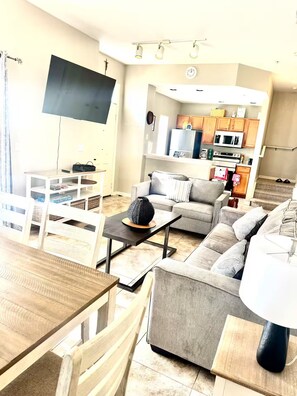 Smart TV - Minutes to Disney! Family-Friendly Resort Condo (Kissimmee)
