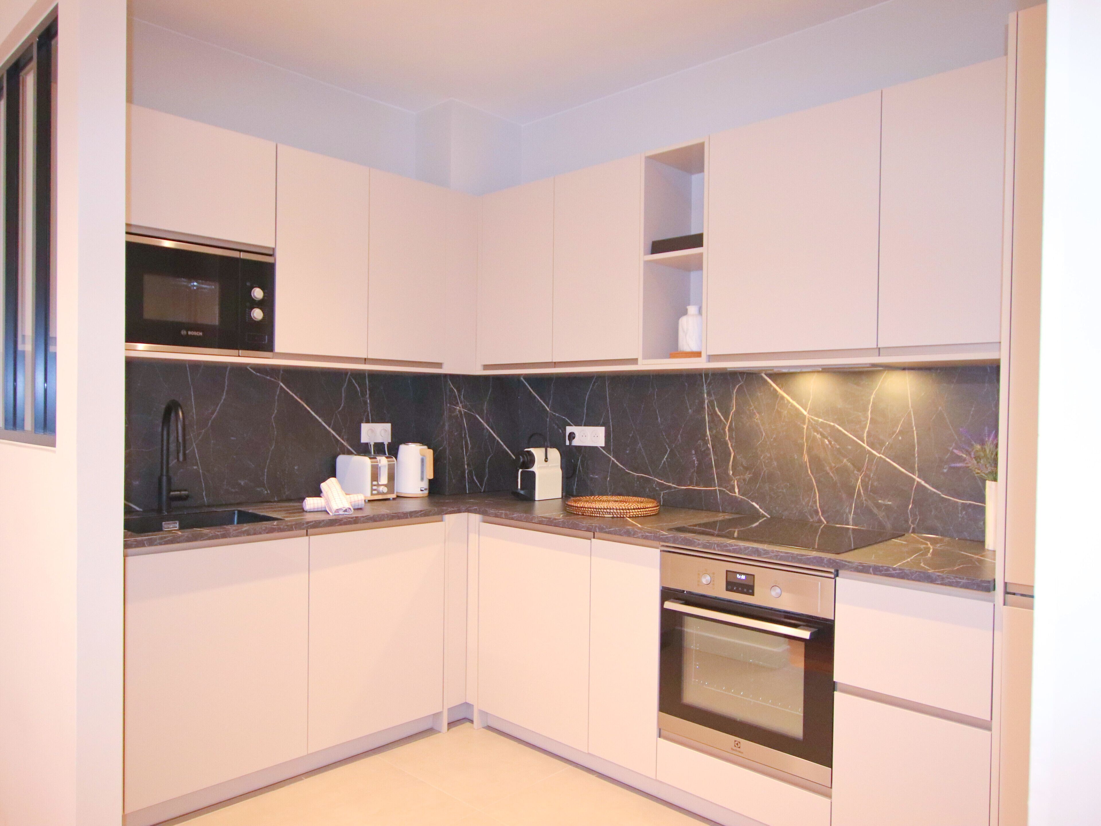 Fridge, microwave, oven, dishwasher