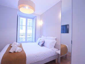 3 dormitorios, tabla de planchar con plancha, wifi y ropa de cama