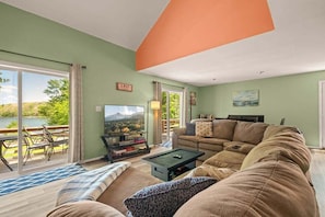 Smart TV, fireplace, table tennis