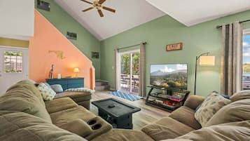 Smart TV, fireplace, table tennis