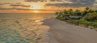 Condo at Pineapple Fields Resort!  Banks Rd, Walk to Tippys