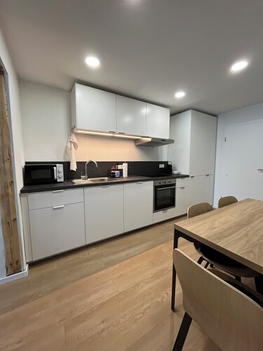 Renovated vacation apartment / commuter apartment in a quiet location with parking facilities